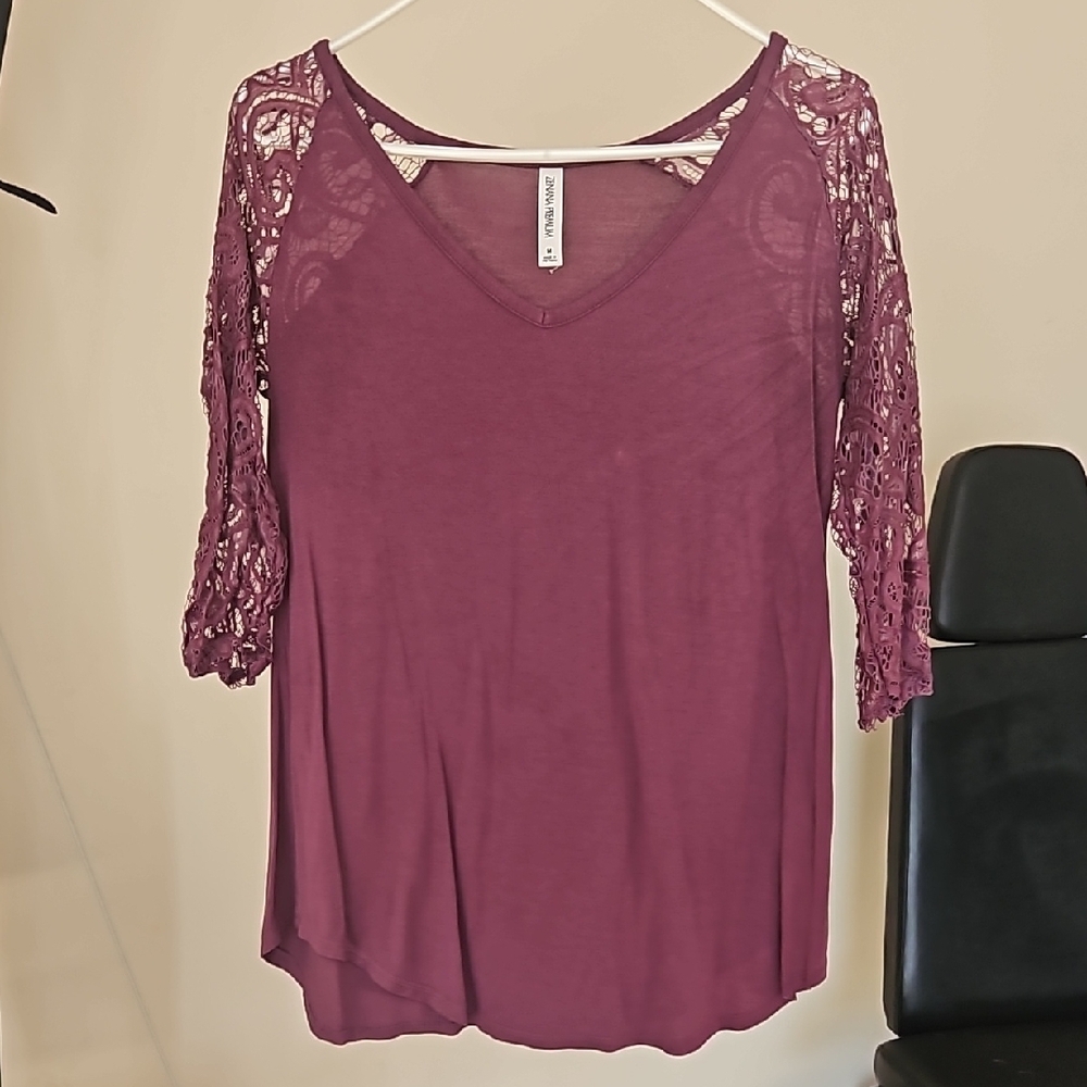 #3659 Women's Purple Lace Sleeve Top